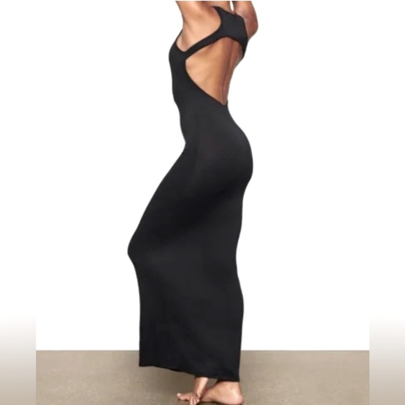 Skims🖤Sleeveless Maxi Open Back Maxi w Shelf Bra/ Size Small/Onyx/NWT-DEADSTOCk - Picture 1 of 6